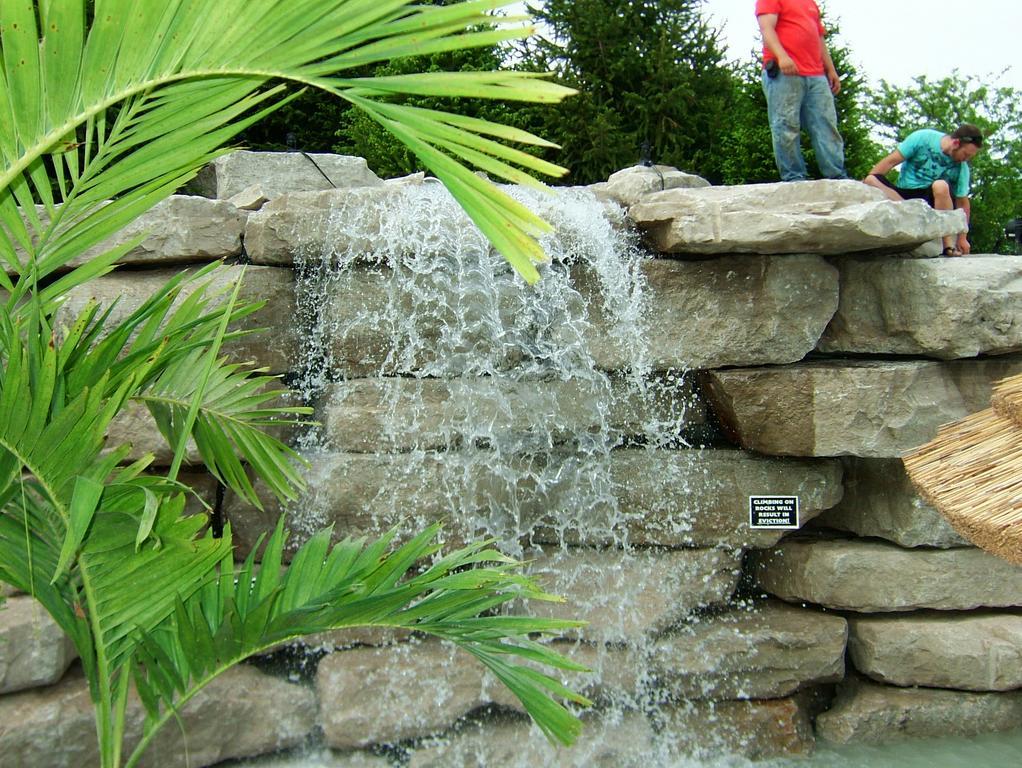Commodore Resort Put-in-Bay Exterior photo