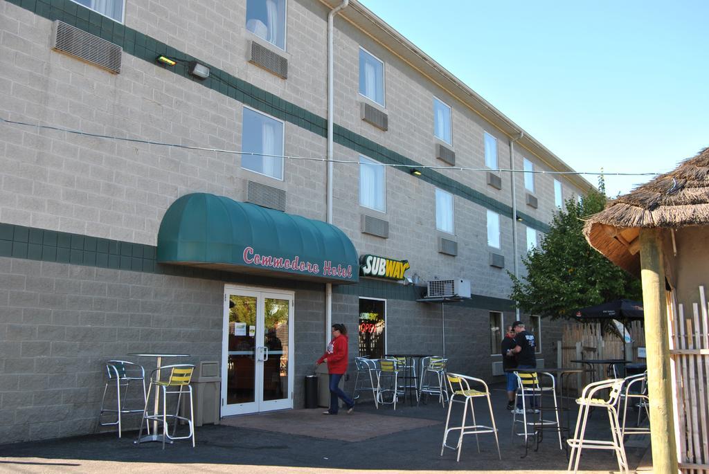 Commodore Resort Put-in-Bay Exterior photo