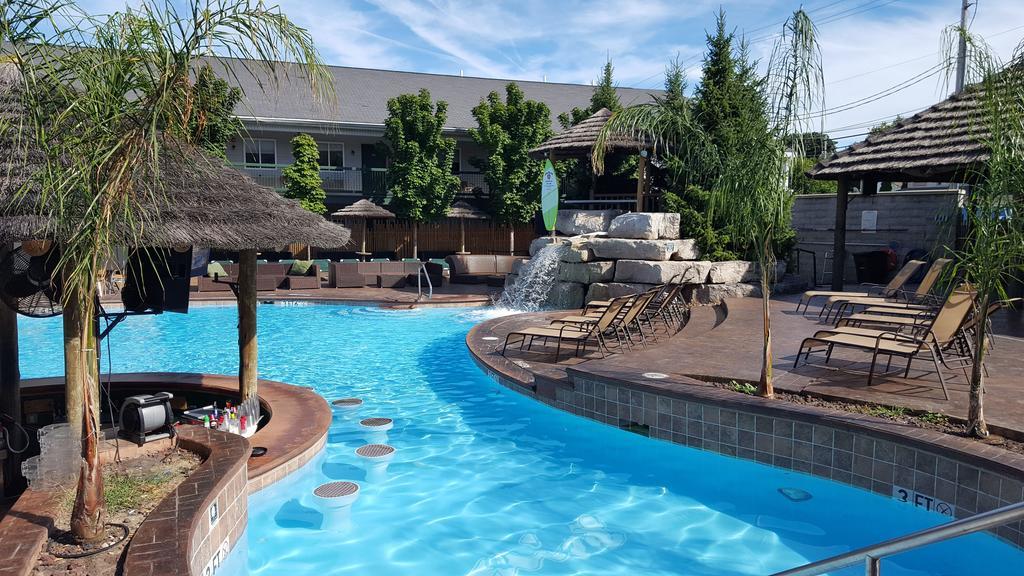 Commodore Resort Put-in-Bay Exterior photo