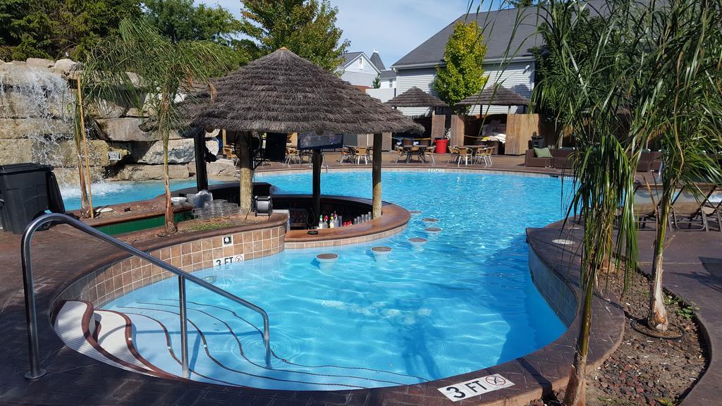 Commodore Resort Put-in-Bay Exterior photo
