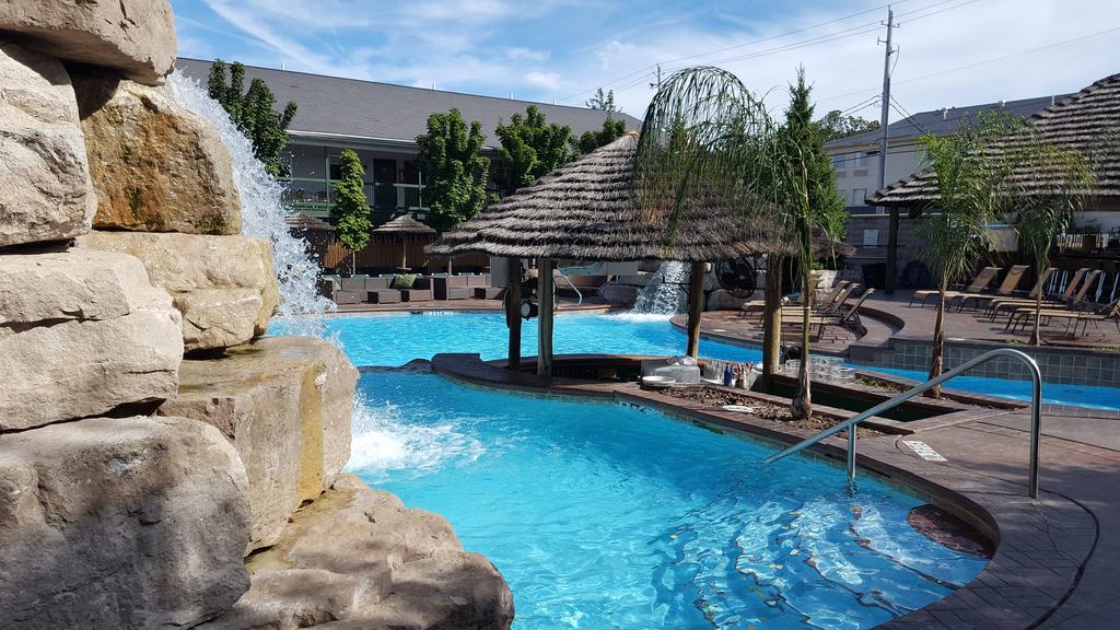 Commodore Resort Put-in-Bay Exterior photo